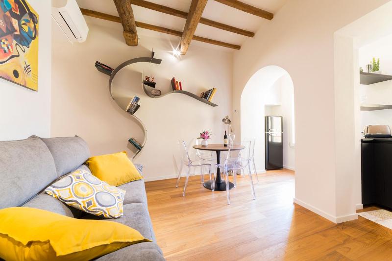 One-Bedroom Apartment image 3