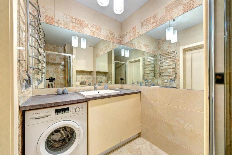 One-Bedroom Apartment image 3