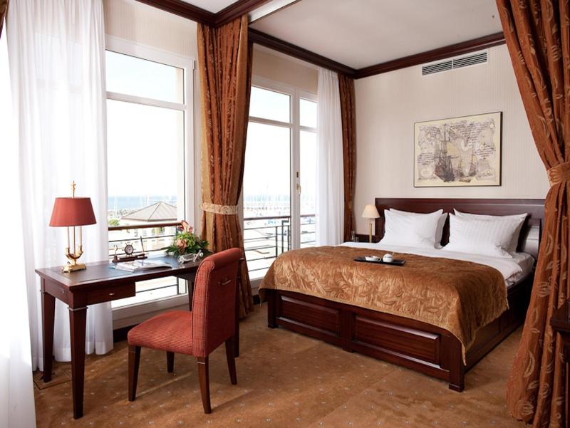 Captain's Suite Park View image 4