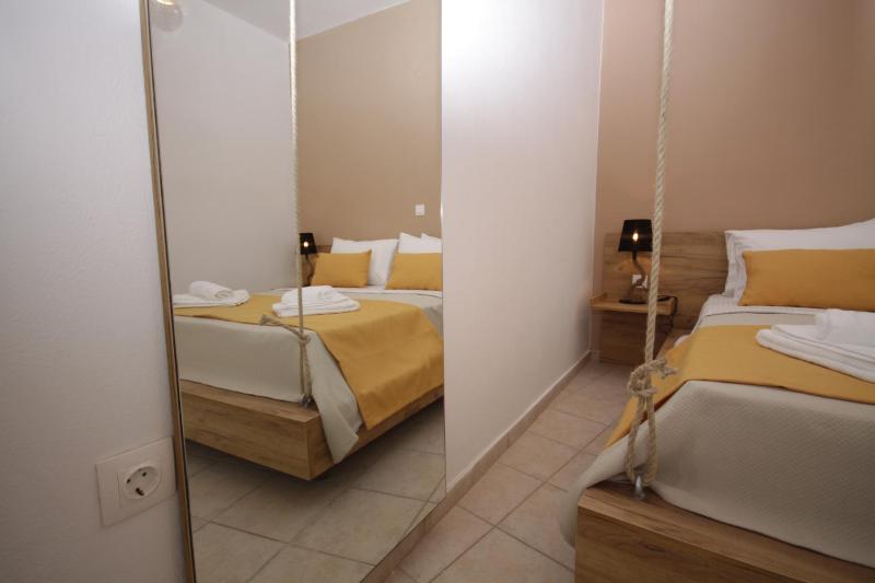 Standard Double Room image 2