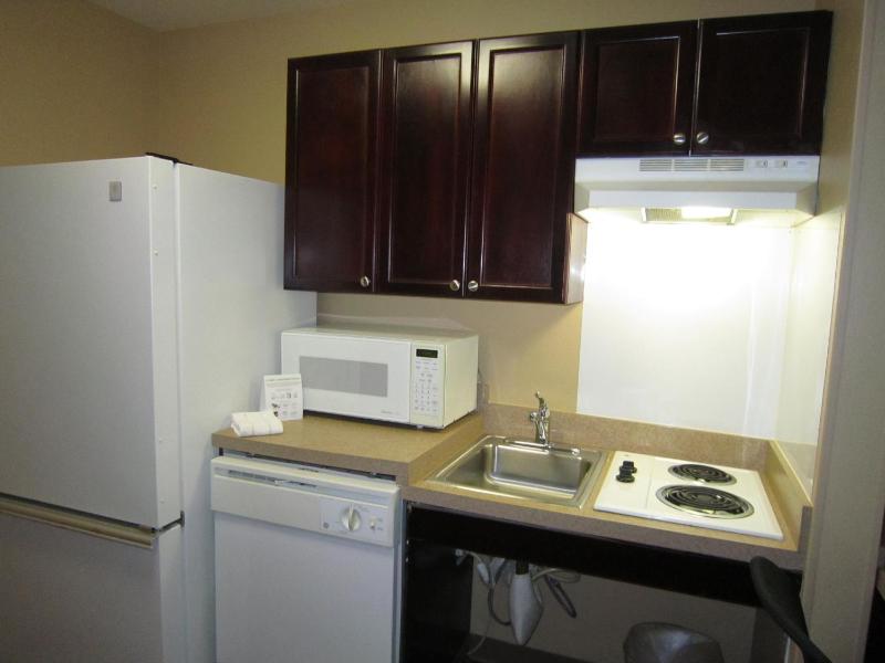 Studio with 1 Double Bed - Disability Access - Non-Smoking image 3