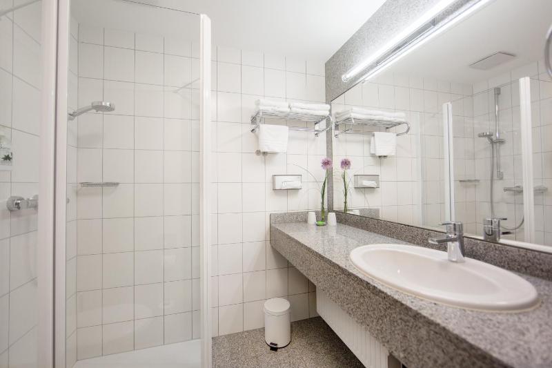 Comfort Double Room with Sea View image 3