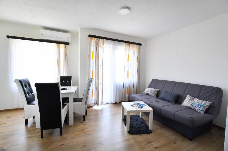 Apartment image 2
