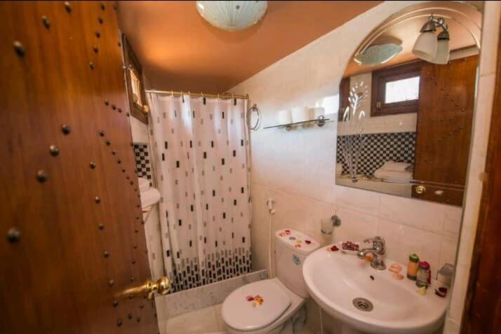 Deluxe Double Room image 1