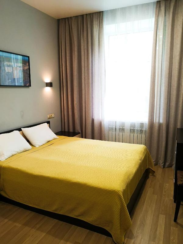 Standard Family Room image 3