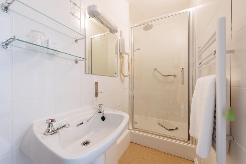 Single Room image 2