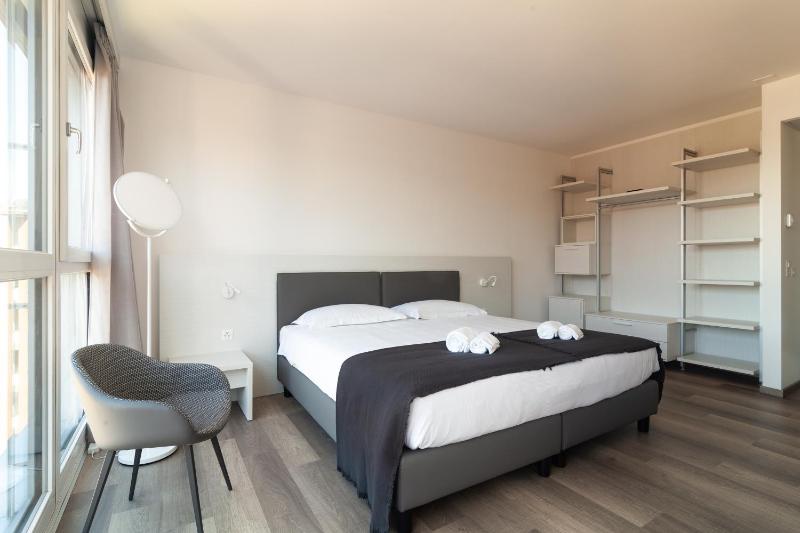 Executive Double Room image 4