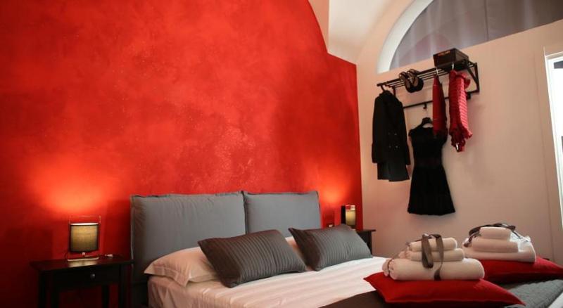 Standard Double Room image 2
