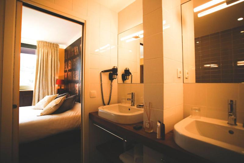 Standard Double Room image 1