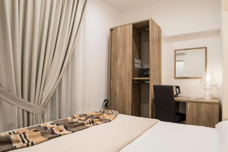Standard Single Room image 2