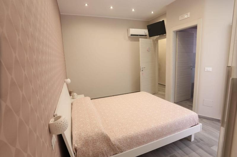 Quadruple Room with Balcony image 2