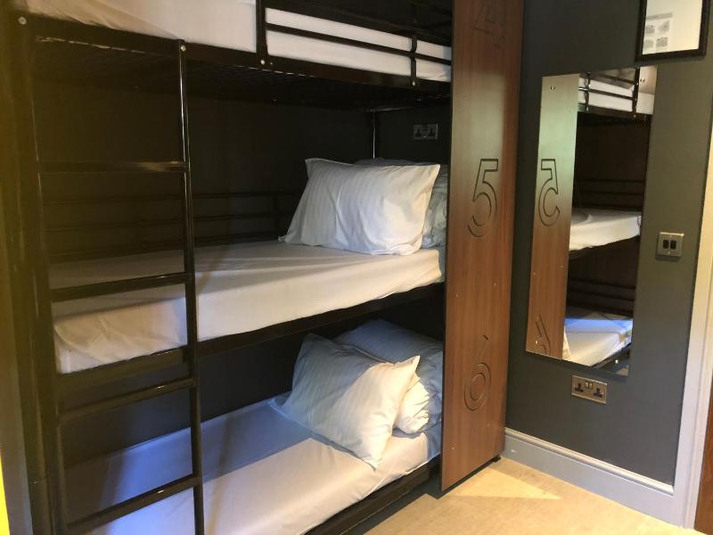 Bed in 12-Bed Mixed Dormitory Room with Shared Bathroom image 1