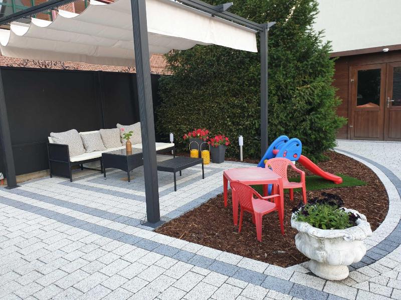 One-Bedroom Apartment with Terrace image 4