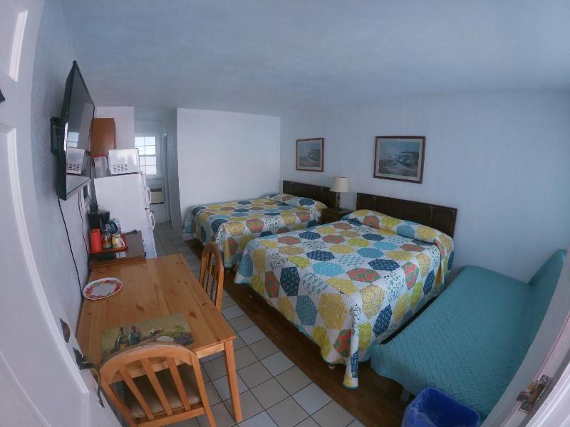 Deluxe Queen Room image 1