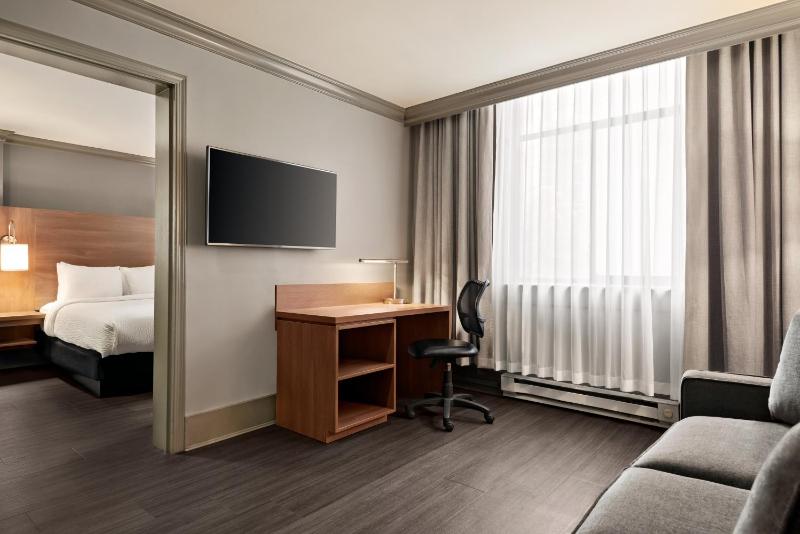 Days Inn by Wyndham Vancouver Downtown - image 10
