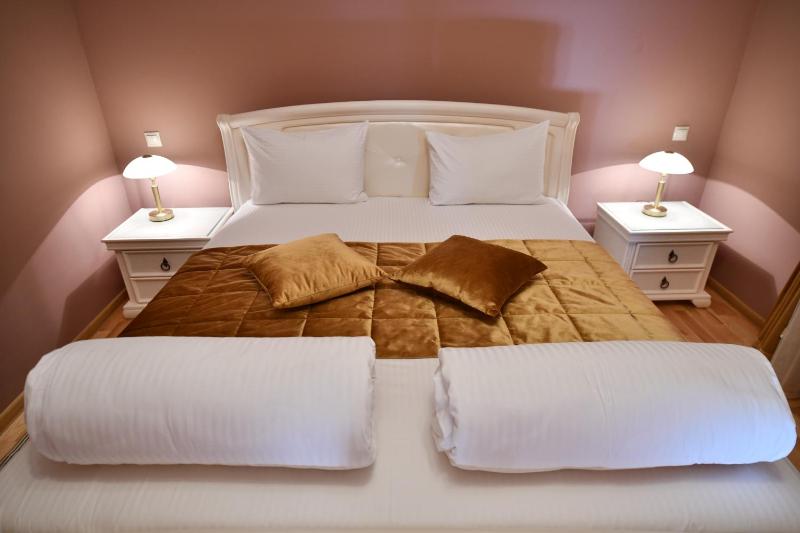 Executive Suite image 1