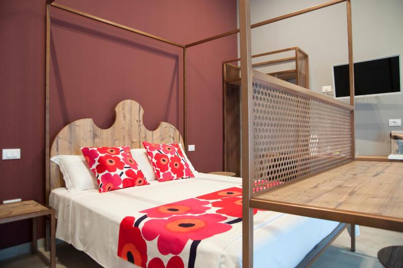 Deluxe Triple Room image 2
