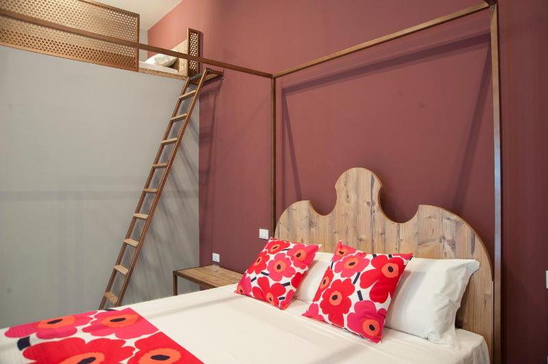 Deluxe Triple Room image 3