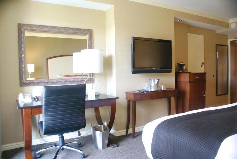 King Room - Disability Access image 4