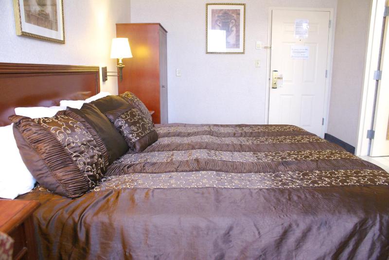 King Room image 3