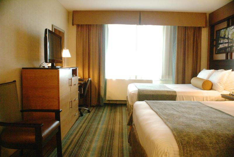 Double Room with Two Double Beds image 2