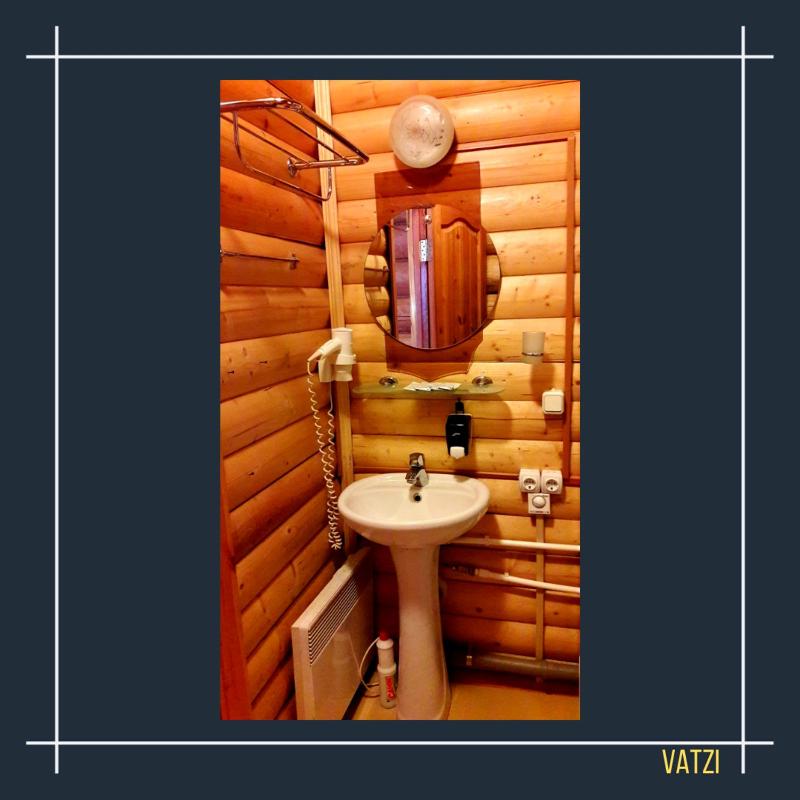 Double Room with Private Bathroom image 2