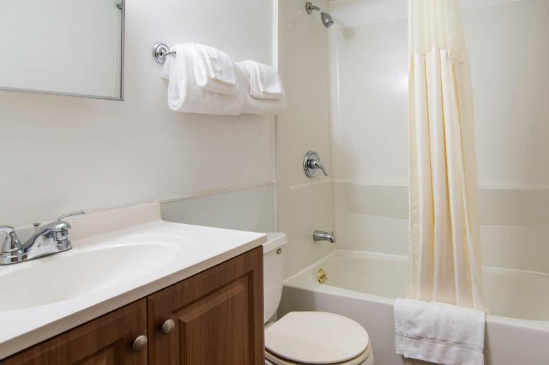 Double Room with Two Double Beds - Non-Smoking image 2