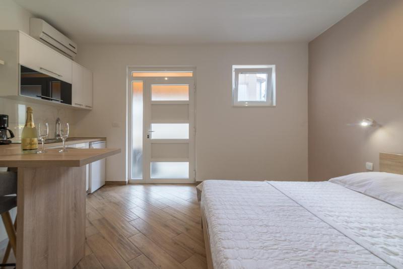 Apartmani Drago - image 13