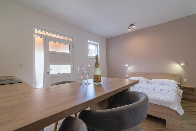 Apartmani Drago - image 20