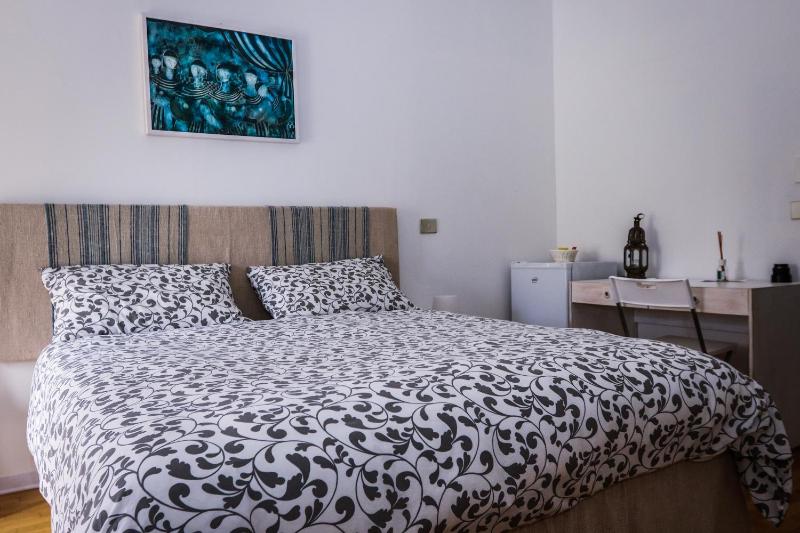 Double Room image 3