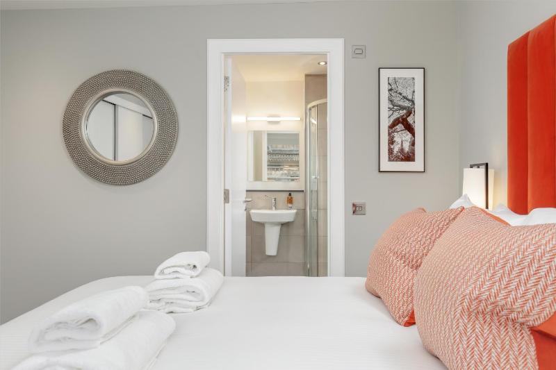 Two Bed Superior Apartment + Castle View image 3