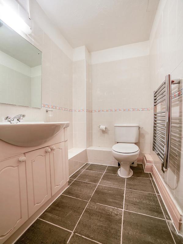 Standard Single Room image 3