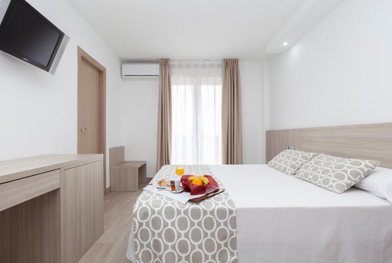 Single Room image 2