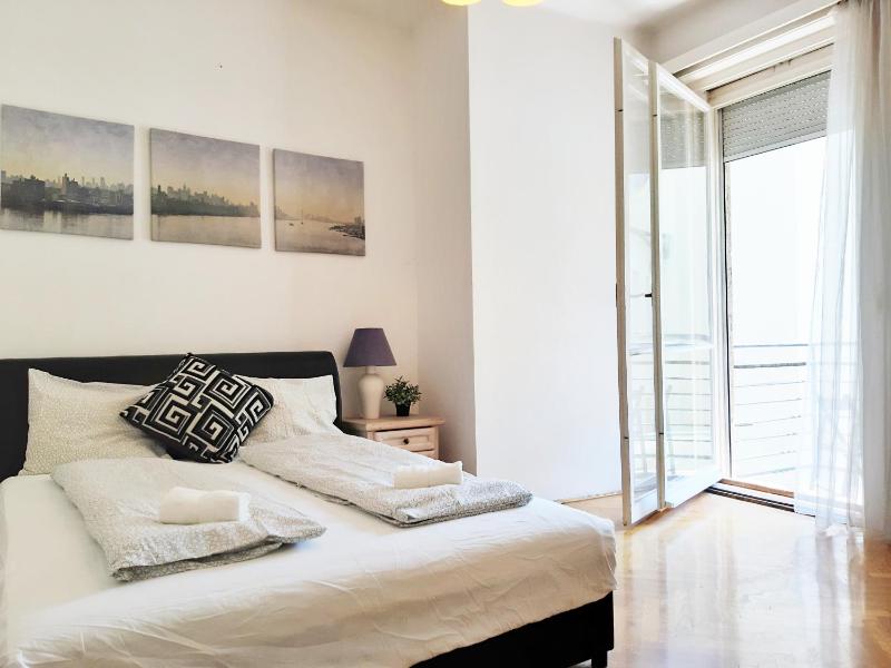 Gold Rose Apartment with 3 rooms - image 5