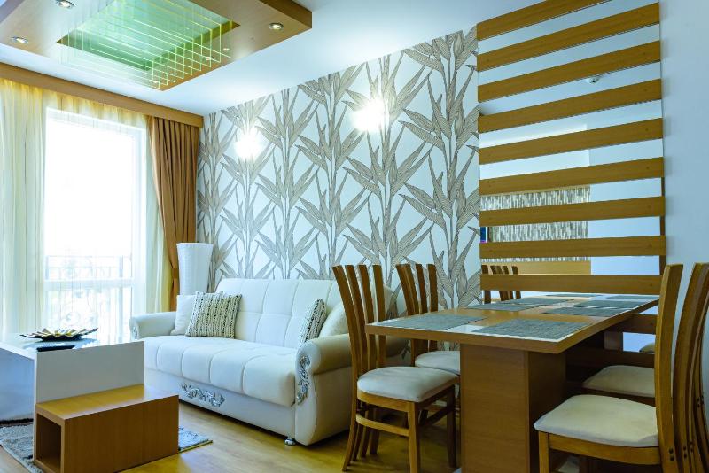 One-Bedroom Apartment image 3