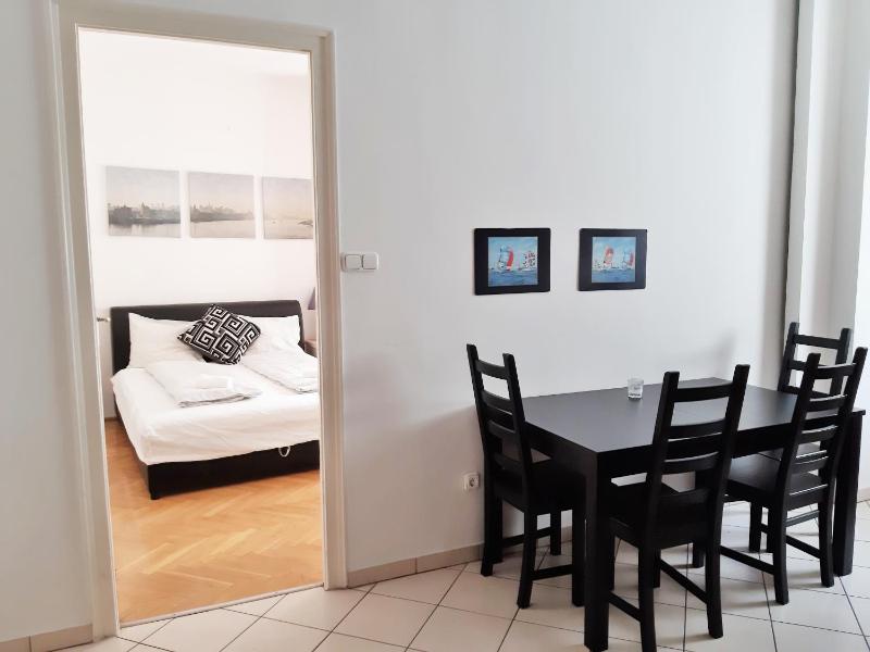 Gold Rose Apartment with 3 rooms - image 2