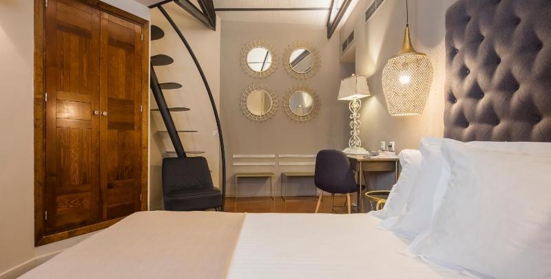 Superior Double Room image 3