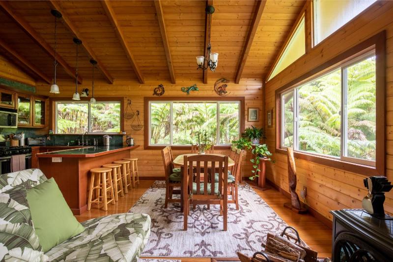 Three-Bedroom House image 1