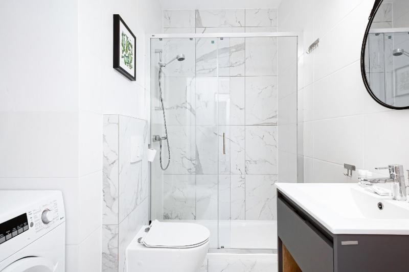Apartment Walońska with FREE PARKING Wrocław by Noclegi Renters - image 20