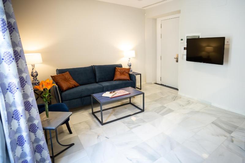 Superior Apartment image 2