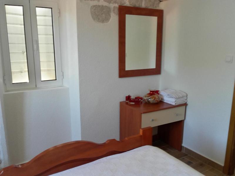 Deluxe Double Room with Sea View image 3