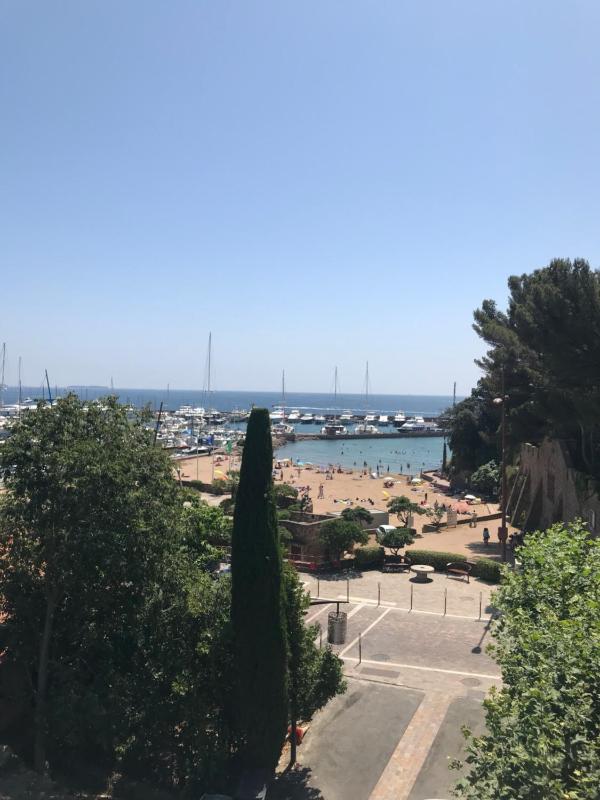 Hotel La Calanque - image 8