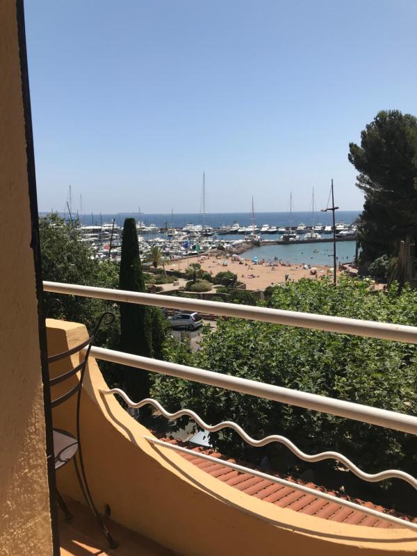 Deluxe Triple Room with Sea View image 4