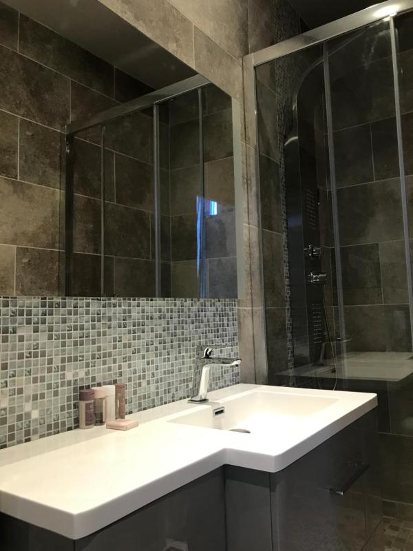 Deluxe Triple Room with Sea View image 2