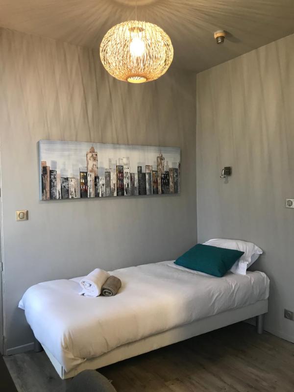 Hotel La Calanque - image 19