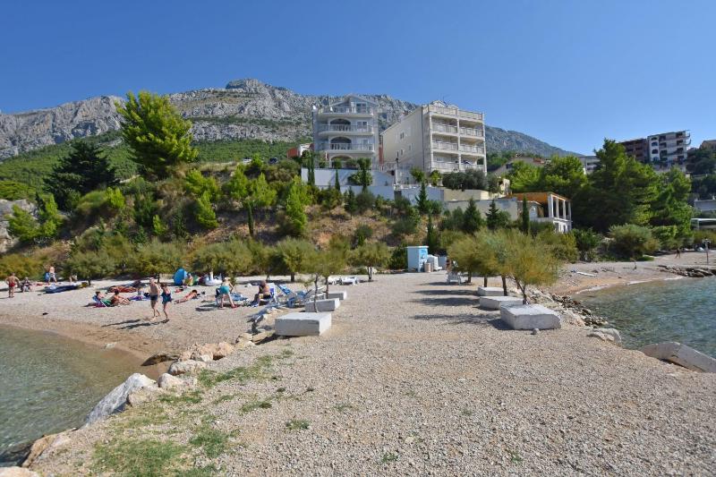 Apartments Ljiljana - image 16