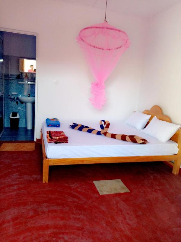 U new guest house - image 23