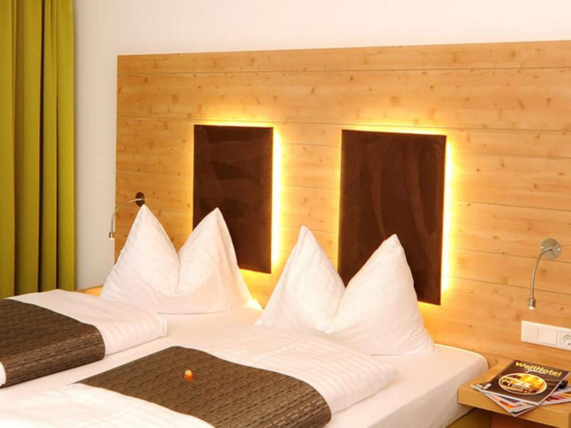 Comfort Double Room with Balcony image 3