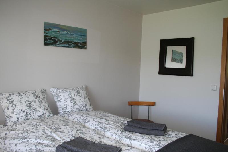 Economy Double Room with Shared Bathroom image 3