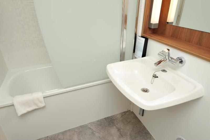 Double Room image 4